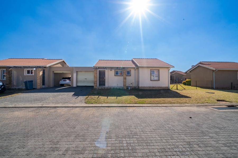 3 Bedroom Property for Sale in Helderwyk Gauteng