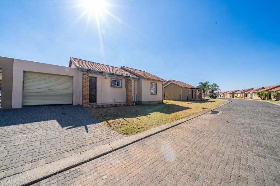 3 Bedroom Property for Sale in Helderwyk Gauteng