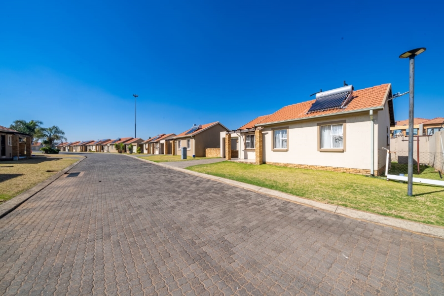 3 Bedroom Property for Sale in Helderwyk Gauteng