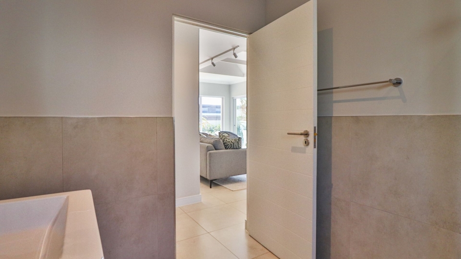 3 Bedroom Property for Sale in Broadacres Gauteng