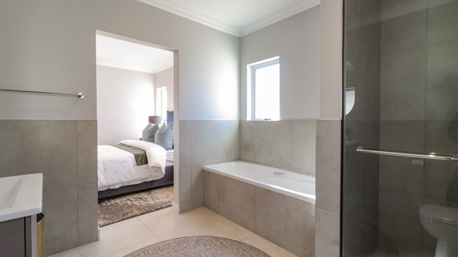 3 Bedroom Property for Sale in Broadacres Gauteng