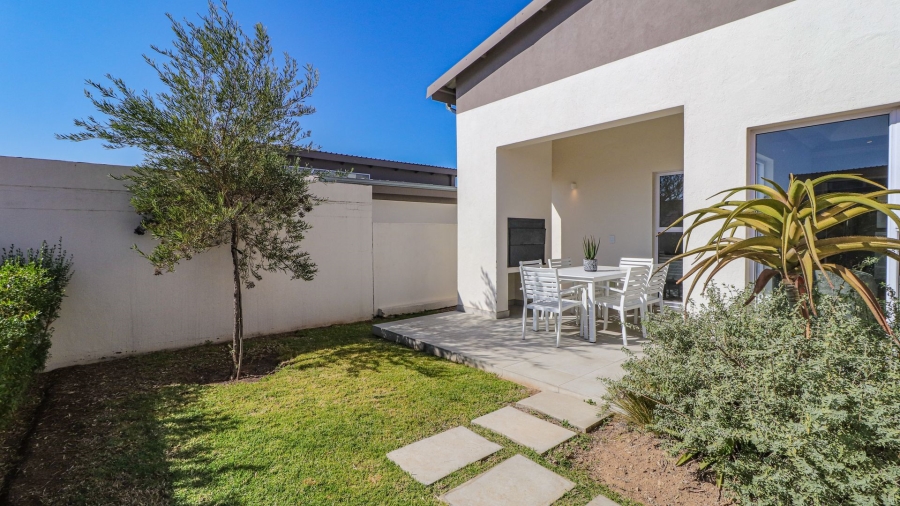 3 Bedroom Property for Sale in Broadacres Gauteng