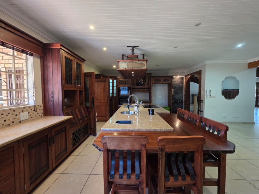 6 Bedroom Property for Sale in Vanderbijlpark SW 5 Gauteng