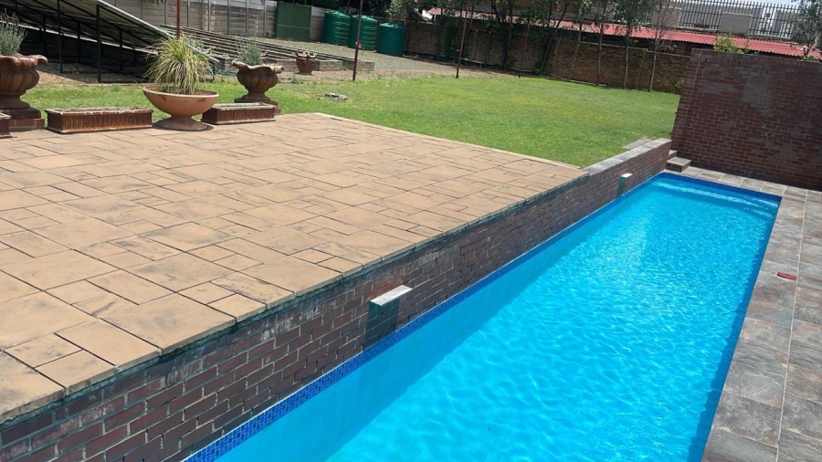 6 Bedroom Property for Sale in Vanderbijlpark SW 5 Gauteng