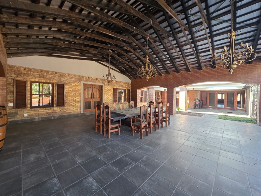 6 Bedroom Property for Sale in Vanderbijlpark SW 5 Gauteng