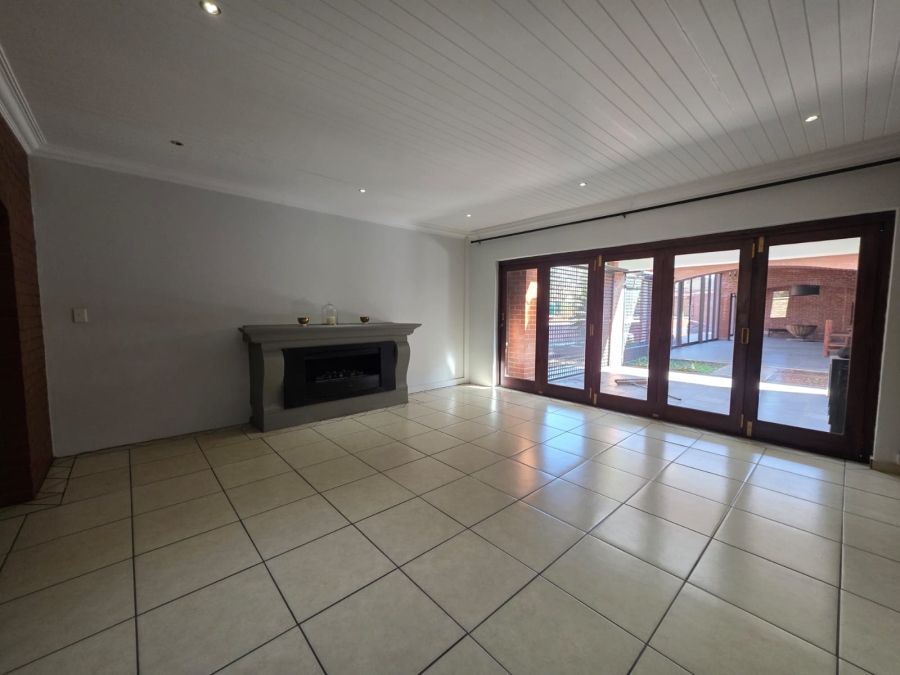 6 Bedroom Property for Sale in Vanderbijlpark SW 5 Gauteng