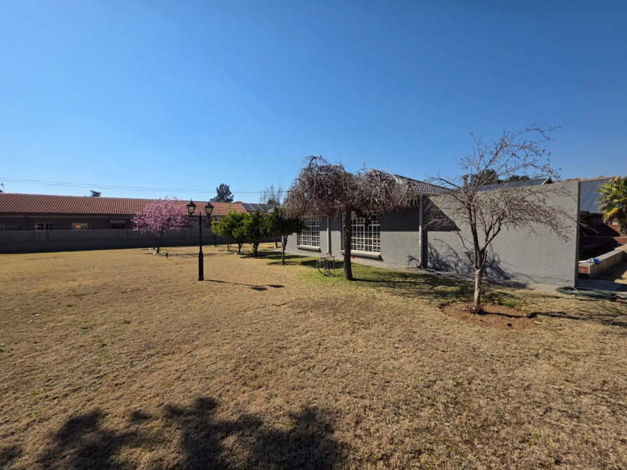 6 Bedroom Property for Sale in Vanderbijlpark SW 5 Gauteng