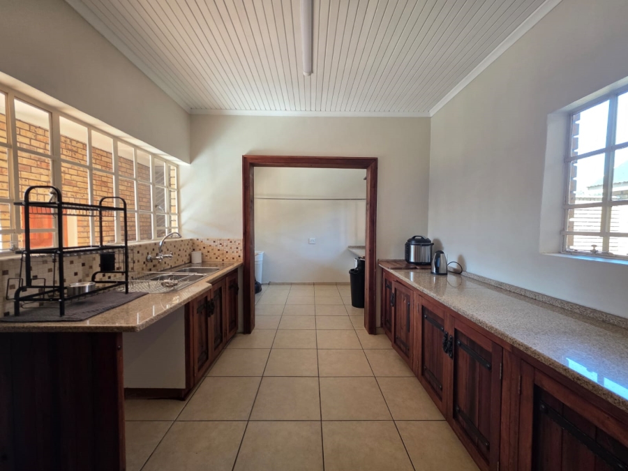 6 Bedroom Property for Sale in Vanderbijlpark SW 5 Gauteng