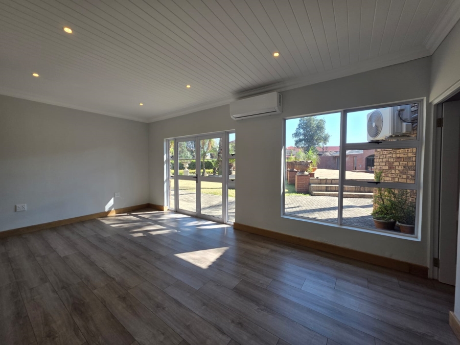 6 Bedroom Property for Sale in Vanderbijlpark SW 5 Gauteng