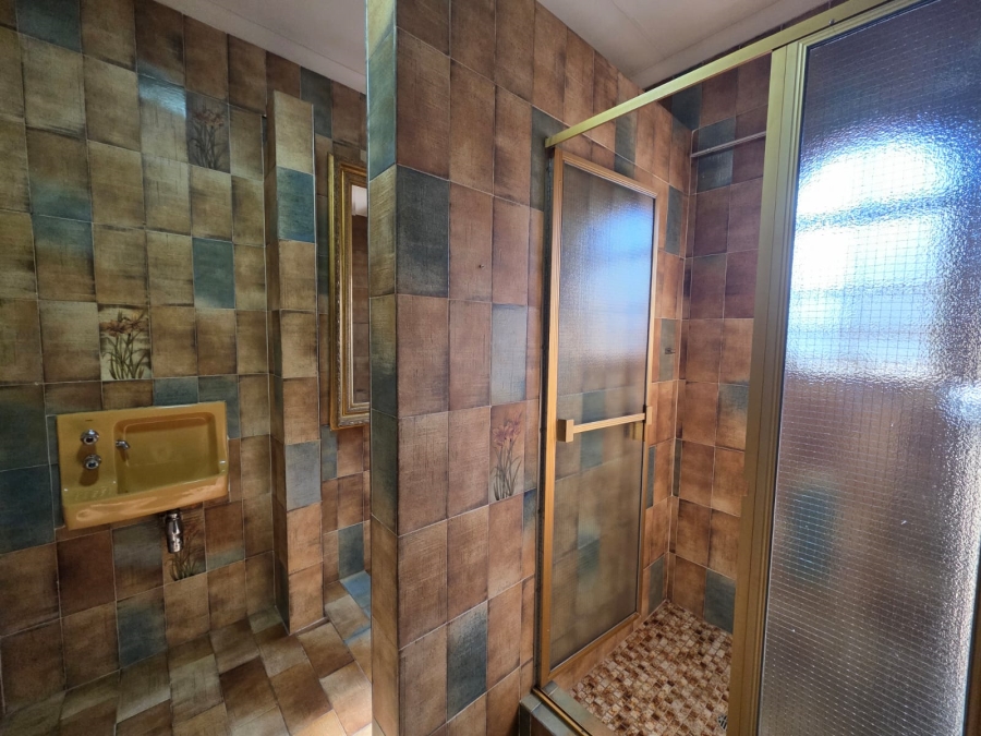 6 Bedroom Property for Sale in Vanderbijlpark SW 5 Gauteng