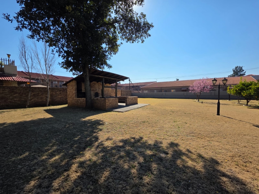 6 Bedroom Property for Sale in Vanderbijlpark SW 5 Gauteng
