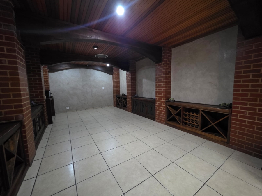 6 Bedroom Property for Sale in Vanderbijlpark SW 5 Gauteng
