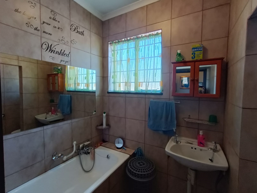 3 Bedroom Property for Sale in Vanderbijlpark CW 5 Gauteng