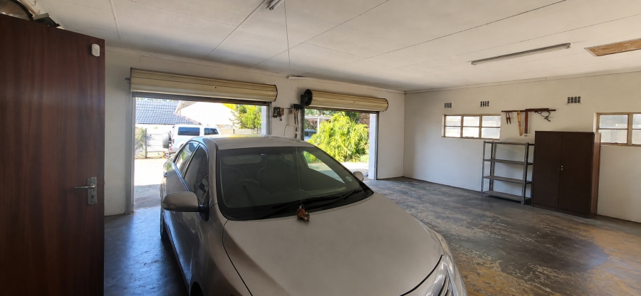 3 Bedroom Property for Sale in Glen Marais Gauteng