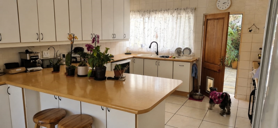 3 Bedroom Property for Sale in Glen Marais Gauteng