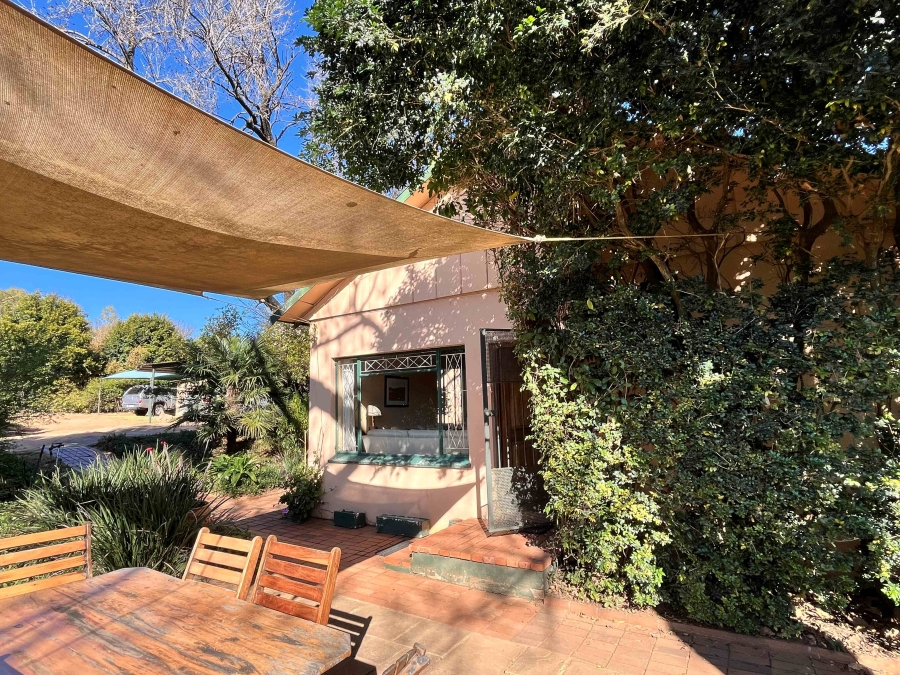 5 Bedroom Property for Sale in Harveston A H Gauteng