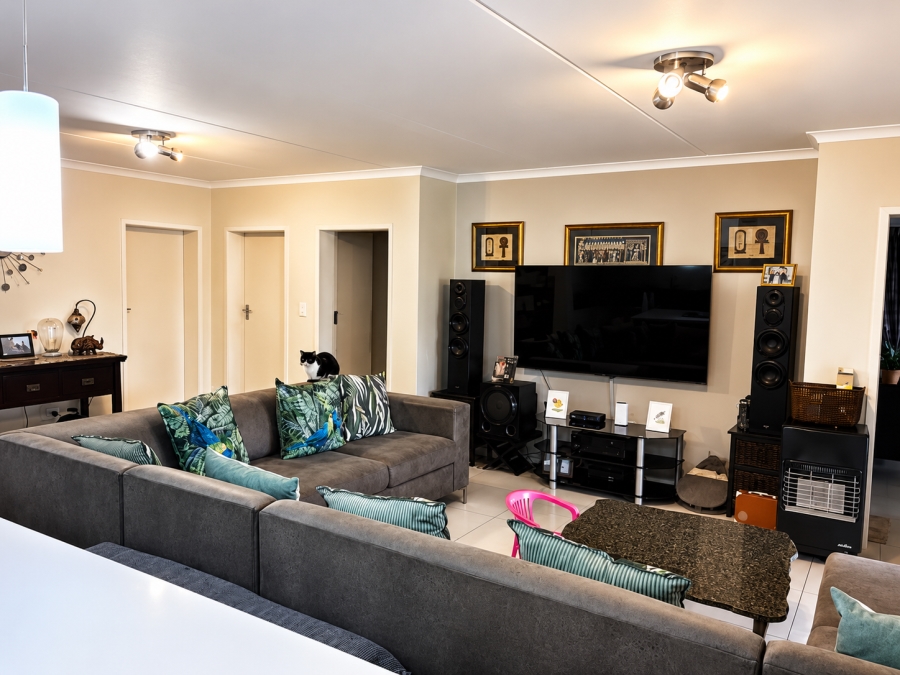 To Let 3 Bedroom Property for Rent in Modderfontein Gauteng