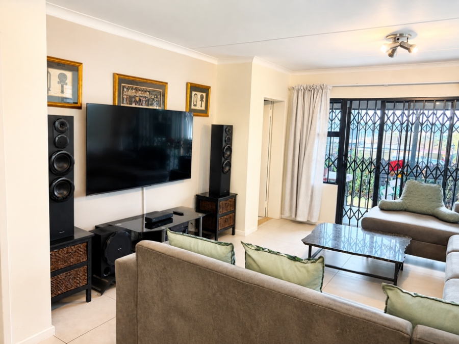 To Let 3 Bedroom Property for Rent in Modderfontein Gauteng