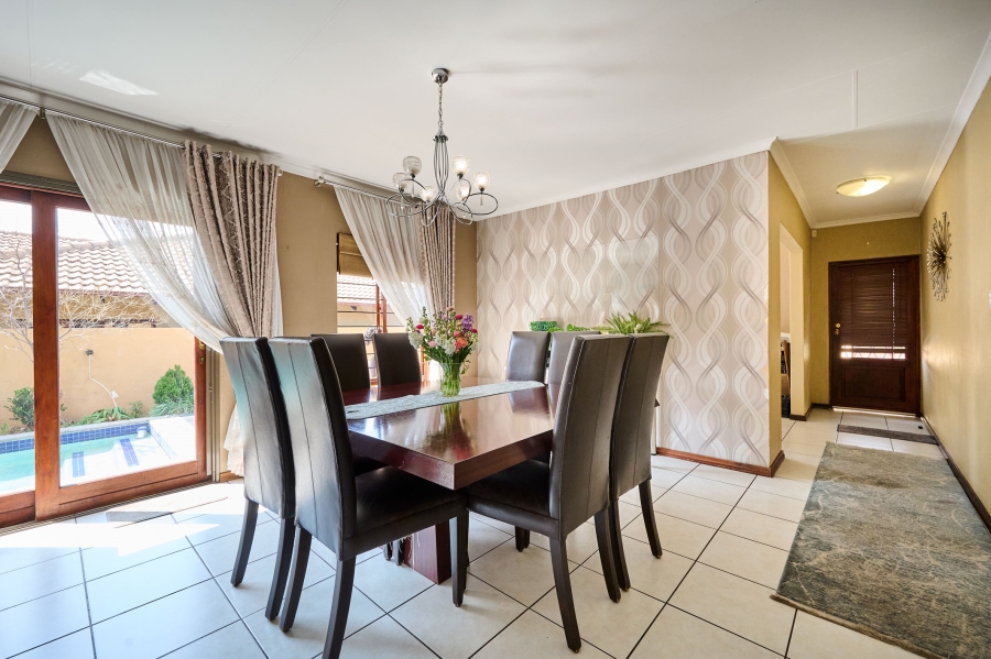 3 Bedroom Property for Sale in Erand Gardens Gauteng