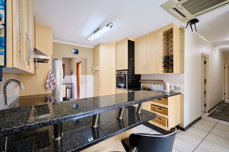 3 Bedroom Property for Sale in Erand Gardens Gauteng