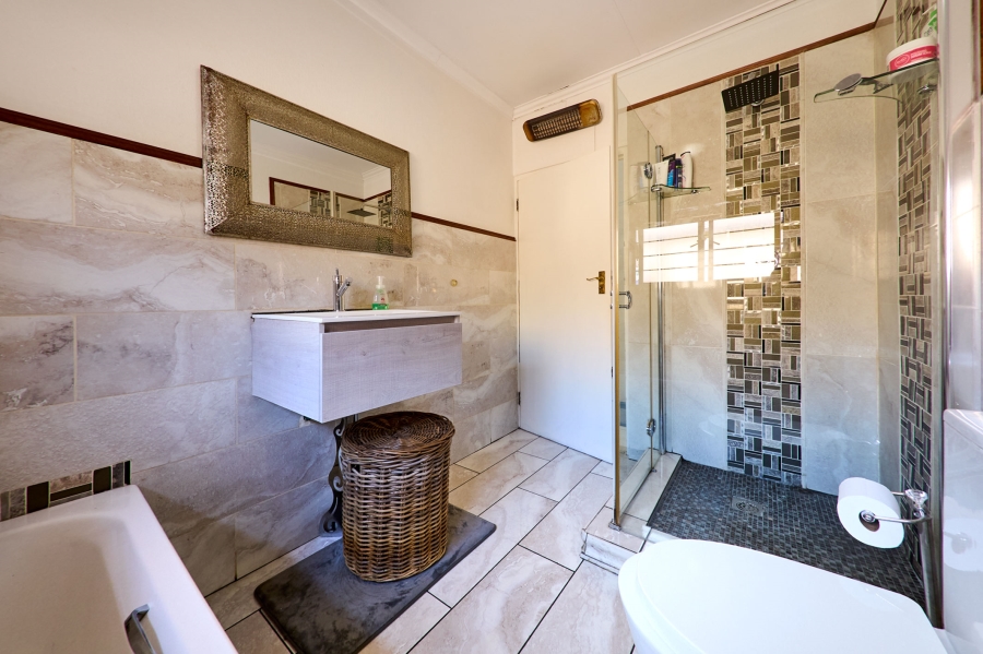 3 Bedroom Property for Sale in Erand Gardens Gauteng