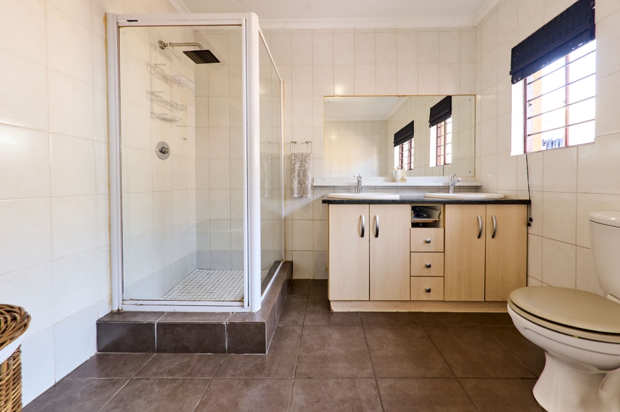 3 Bedroom Property for Sale in Erand Gardens Gauteng