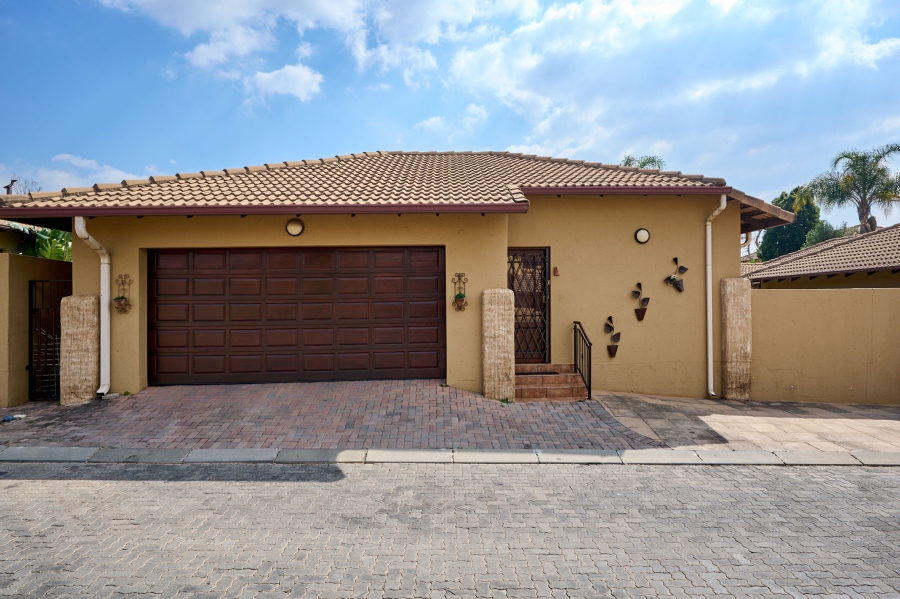 3 Bedroom Property for Sale in Erand Gardens Gauteng