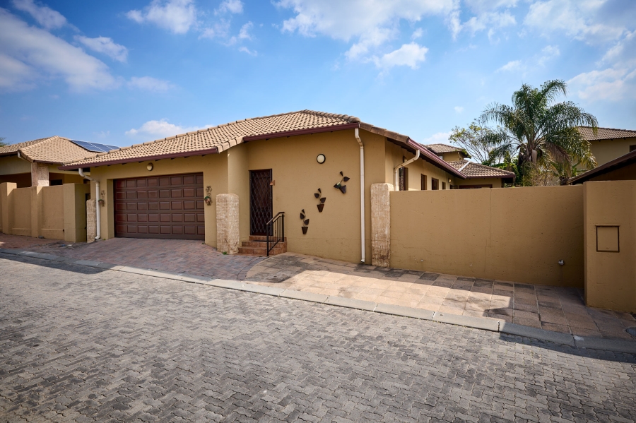 3 Bedroom Property for Sale in Erand Gardens Gauteng