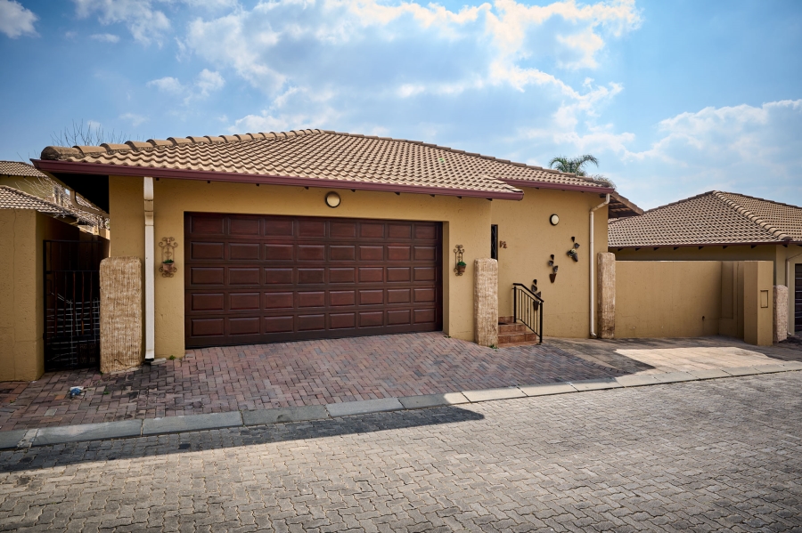 3 Bedroom Property for Sale in Erand Gardens Gauteng