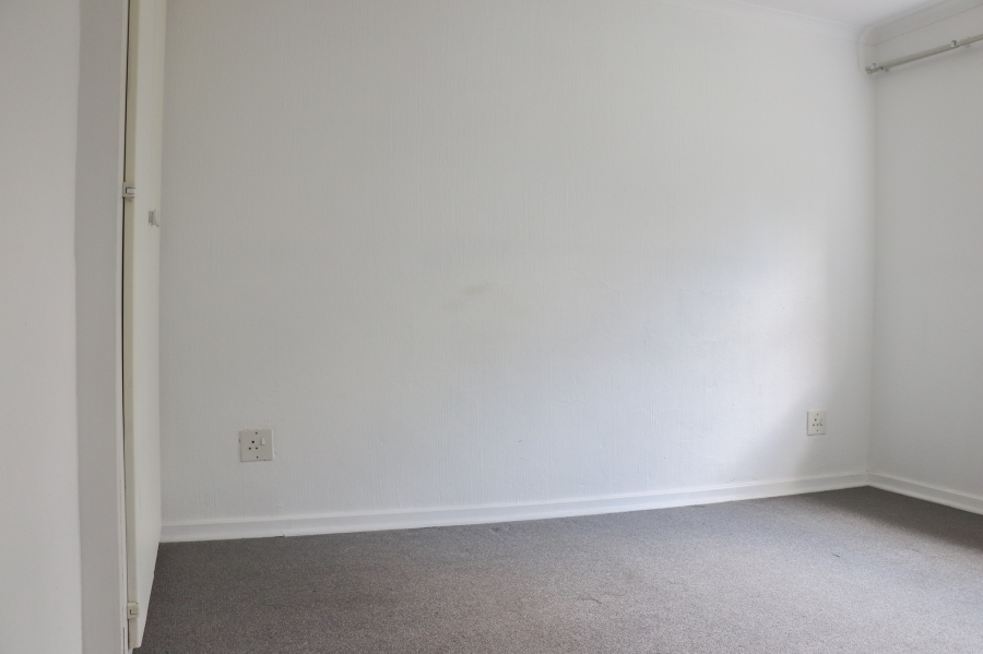 To Let 2 Bedroom Property for Rent in Fairland Gauteng