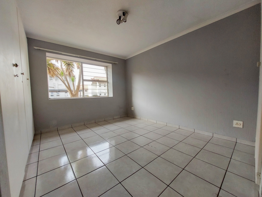 To Let 2 Bedroom Property for Rent in Fairland Gauteng