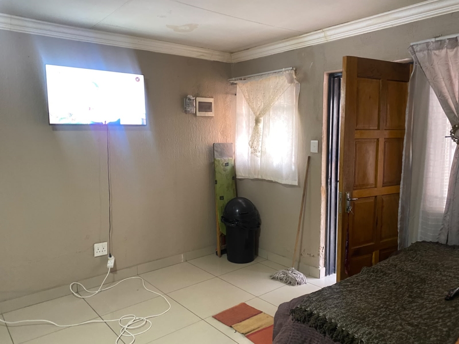 9 Bedroom Property for Sale in Booysens Gauteng