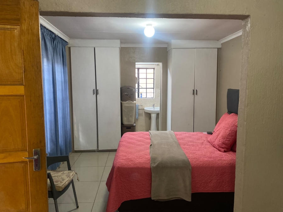 9 Bedroom Property for Sale in Booysens Gauteng