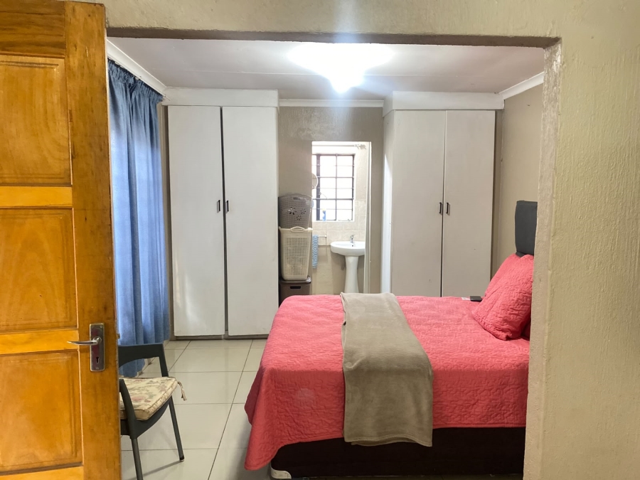 9 Bedroom Property for Sale in Booysens Gauteng