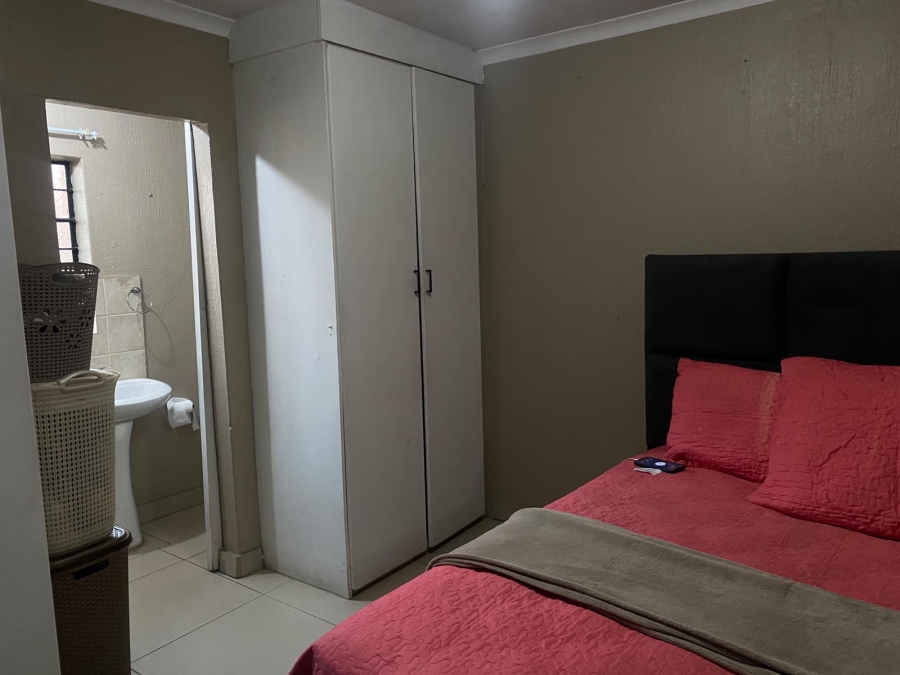 9 Bedroom Property for Sale in Booysens Gauteng