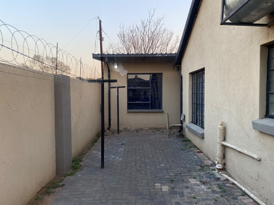 9 Bedroom Property for Sale in Booysens Gauteng