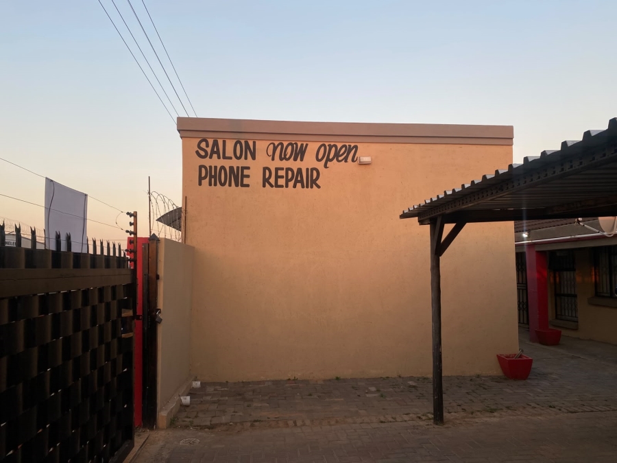 9 Bedroom Property for Sale in Booysens Gauteng
