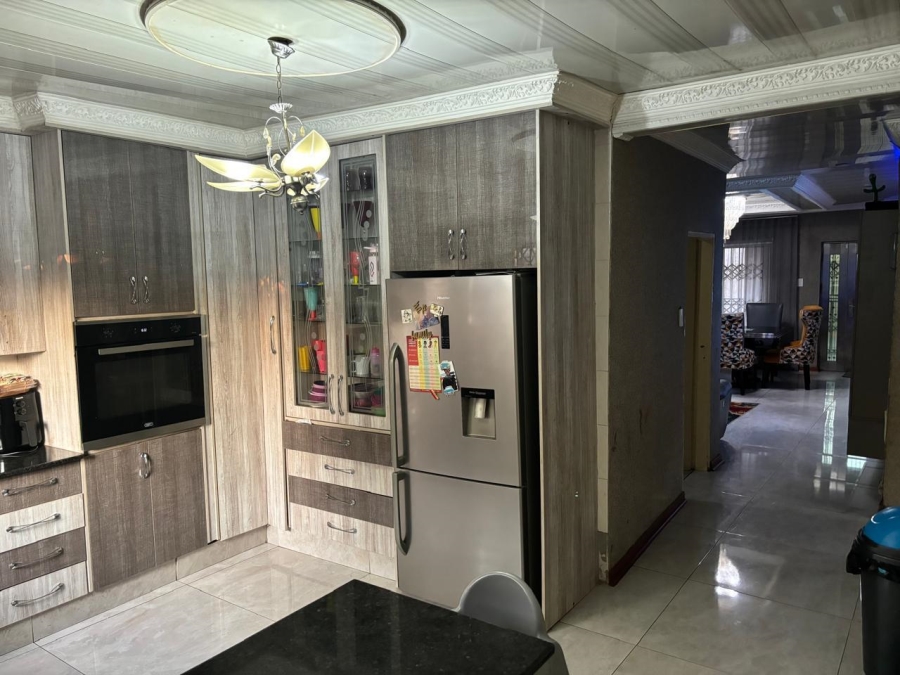 3 Bedroom Property for Sale in Simunye Gauteng
