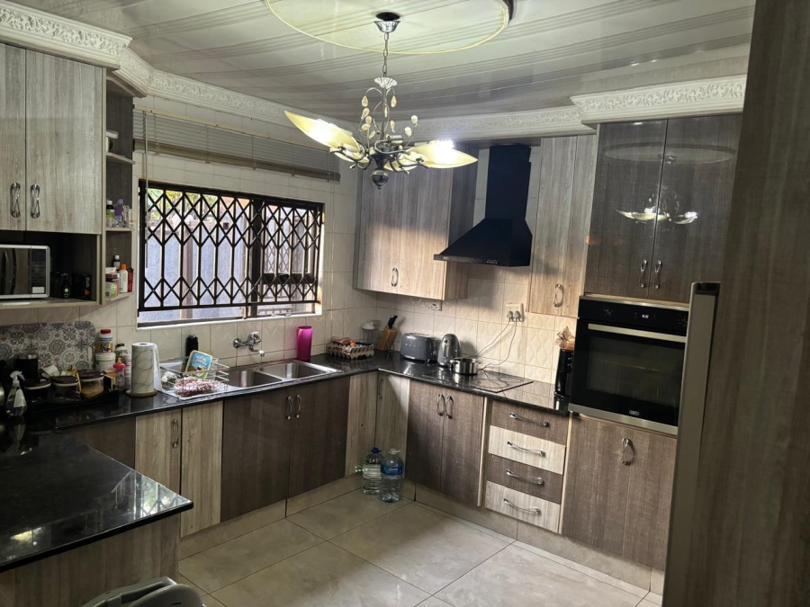 3 Bedroom Property for Sale in Simunye Gauteng