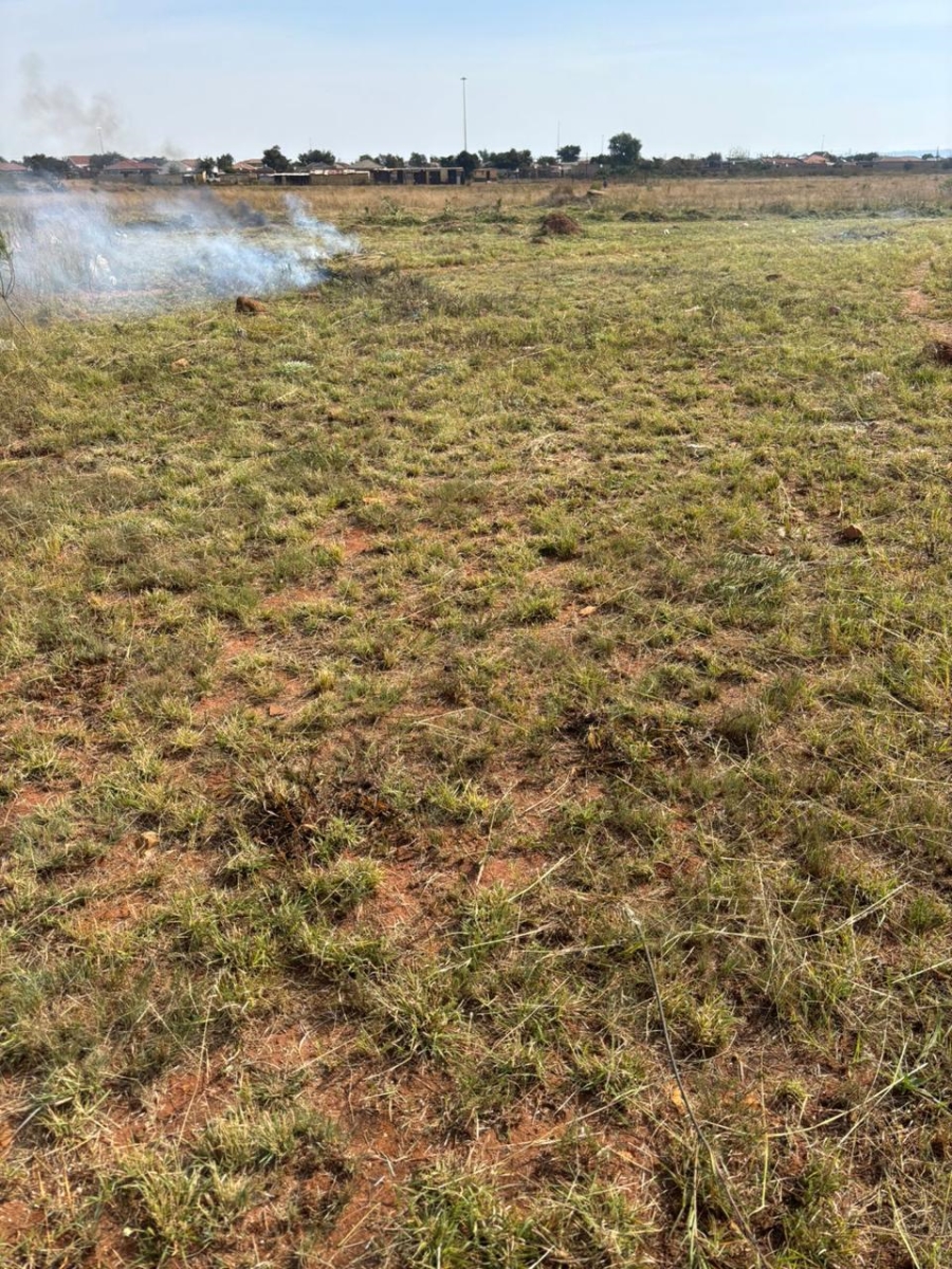 0 Bedroom Property for Sale in Simunye Gauteng