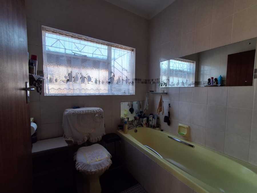 3 Bedroom Property for Sale in Carletonville Central Gauteng