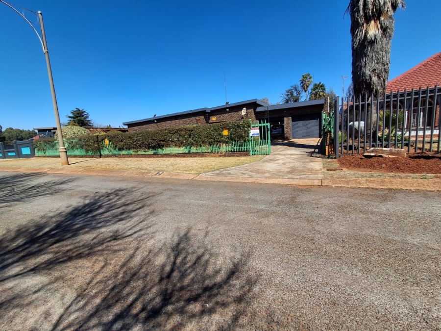 3 Bedroom Property for Sale in Carletonville Central Gauteng