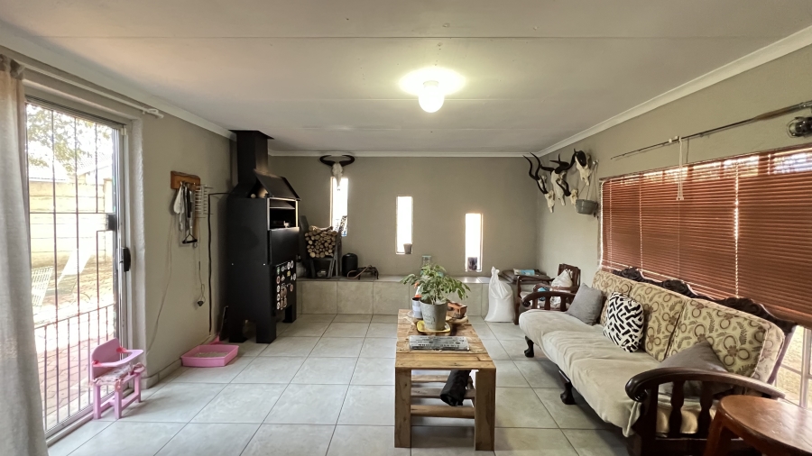 5 Bedroom Property for Sale in Greenhills Gauteng