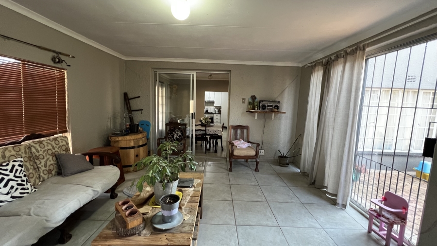 5 Bedroom Property for Sale in Greenhills Gauteng