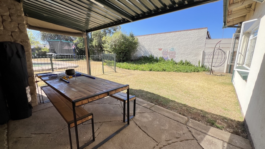 3 Bedroom Property for Sale in Witpoortjie Gauteng