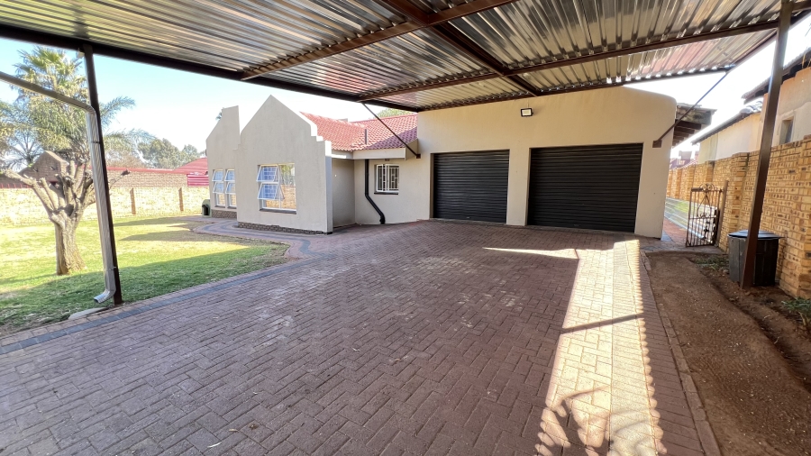 3 Bedroom Property for Sale in Greenhills Gauteng