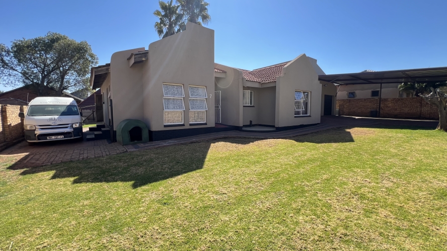 3 Bedroom Property for Sale in Greenhills Gauteng