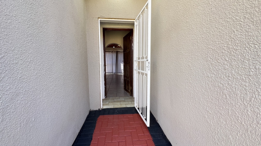 3 Bedroom Property for Sale in Greenhills Gauteng