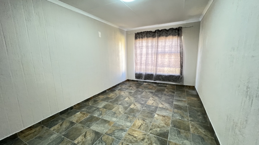 3 Bedroom Property for Sale in Greenhills Gauteng