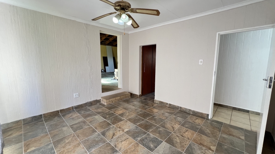 3 Bedroom Property for Sale in Greenhills Gauteng